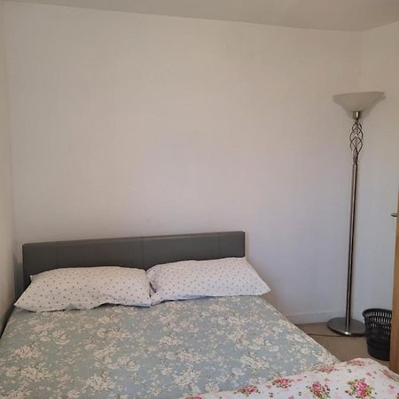 Room Near Heathrow Airport Hillingdon Exteriér fotografie