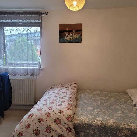 Room Near Heathrow Airport Hillingdon Exteriér fotografie